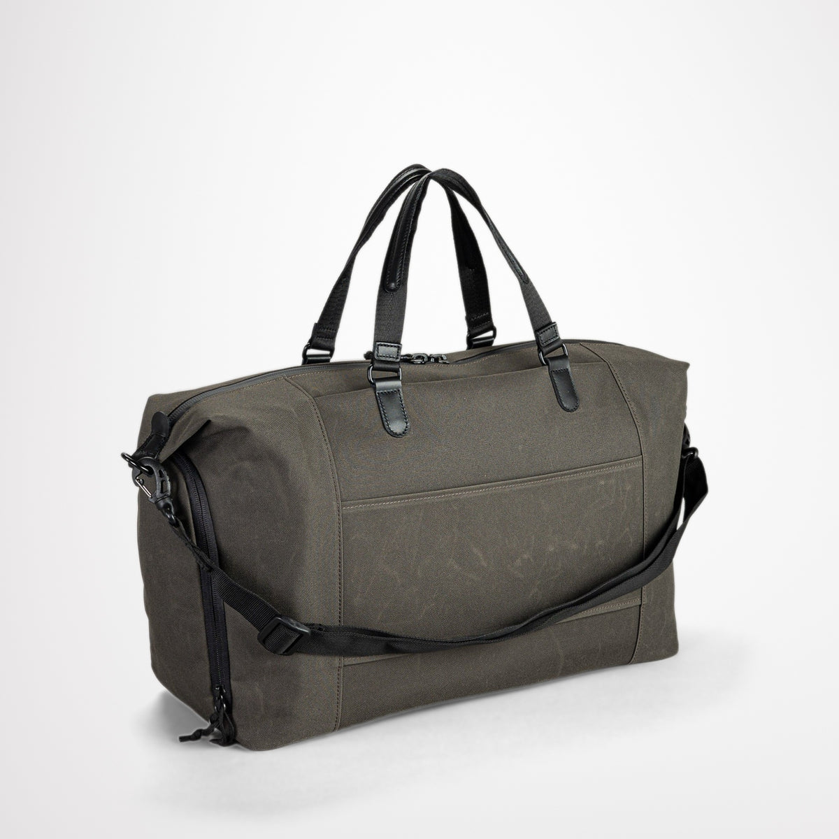 Mikko Overnight | 26L | PROPERTY OF...