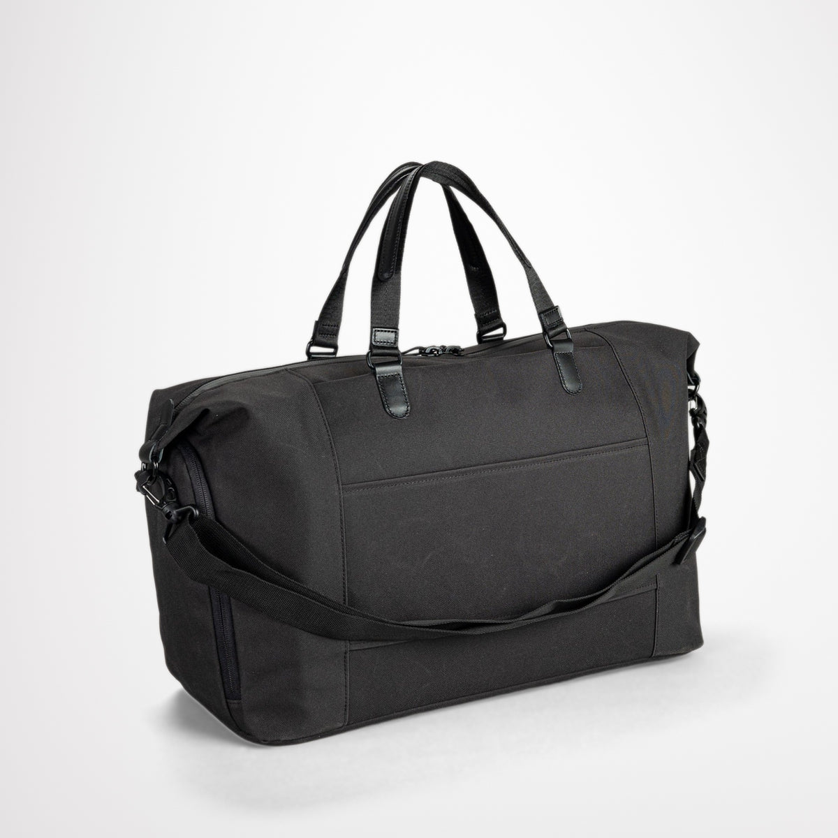 Mikko Overnight | 26L | PROPERTY OF...
