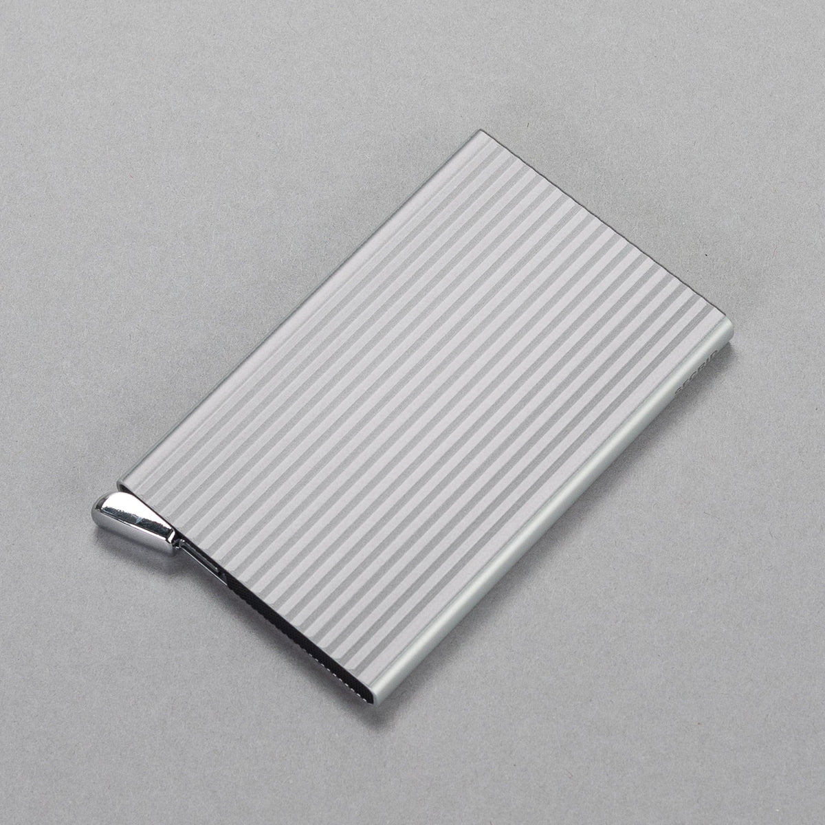 fluted-silver