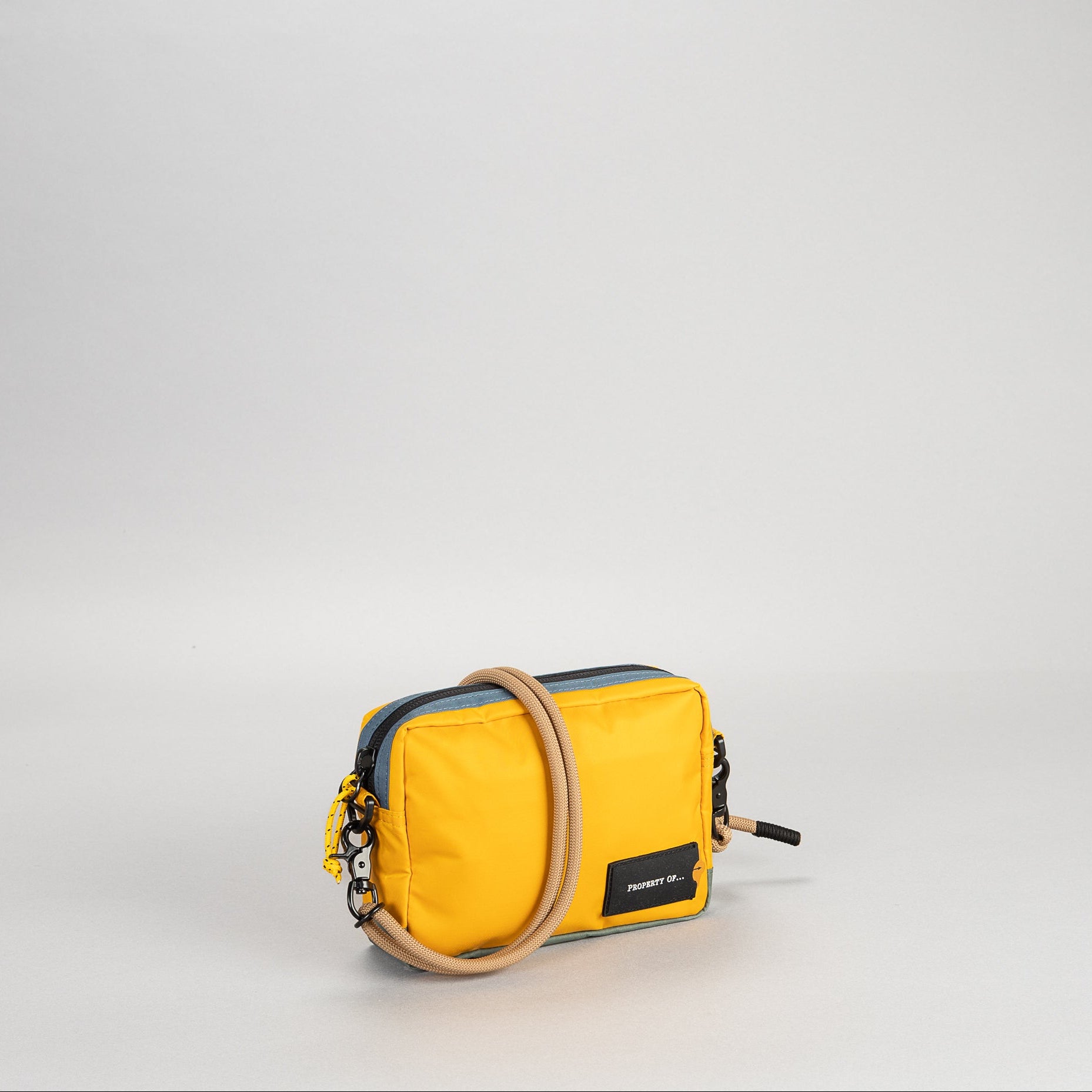 yellow-blue-arme