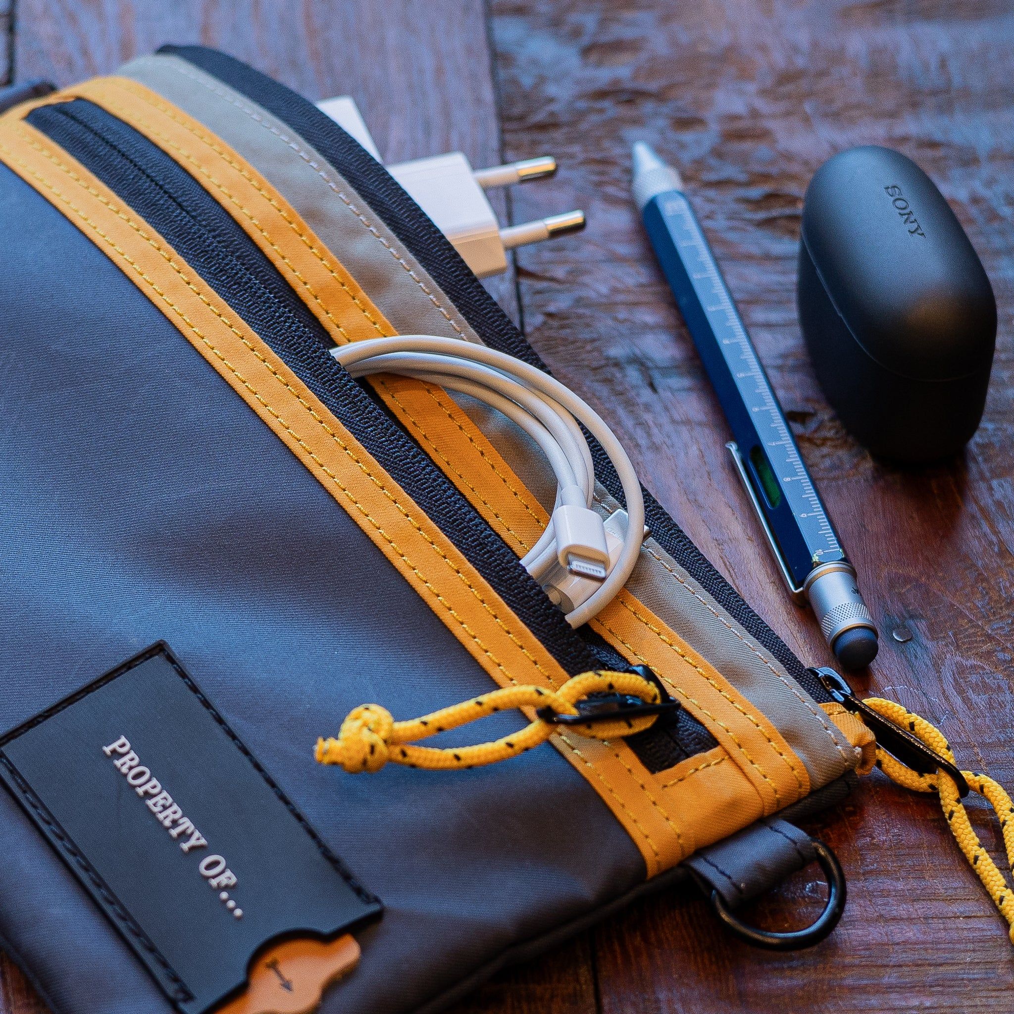 Teo Travel Pouch